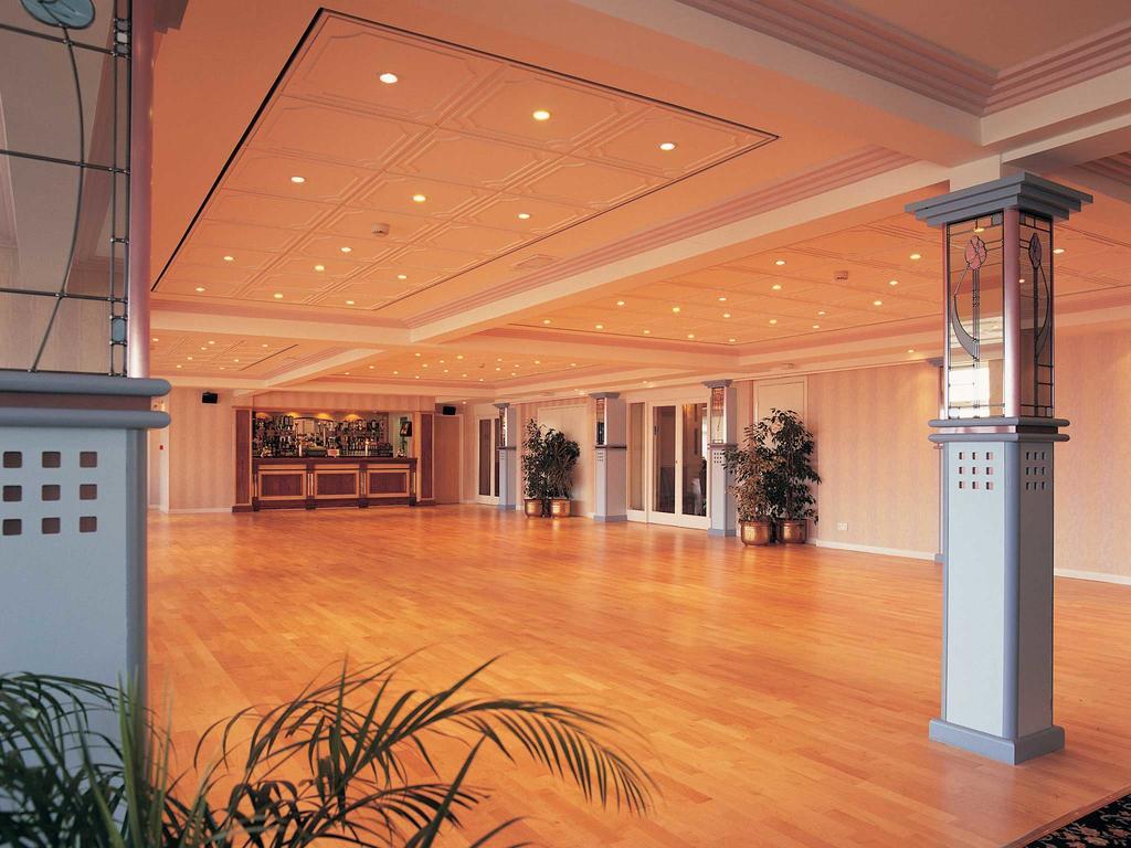 Tlh Carlton And - Tlh Leisure And Entertainment Hotel