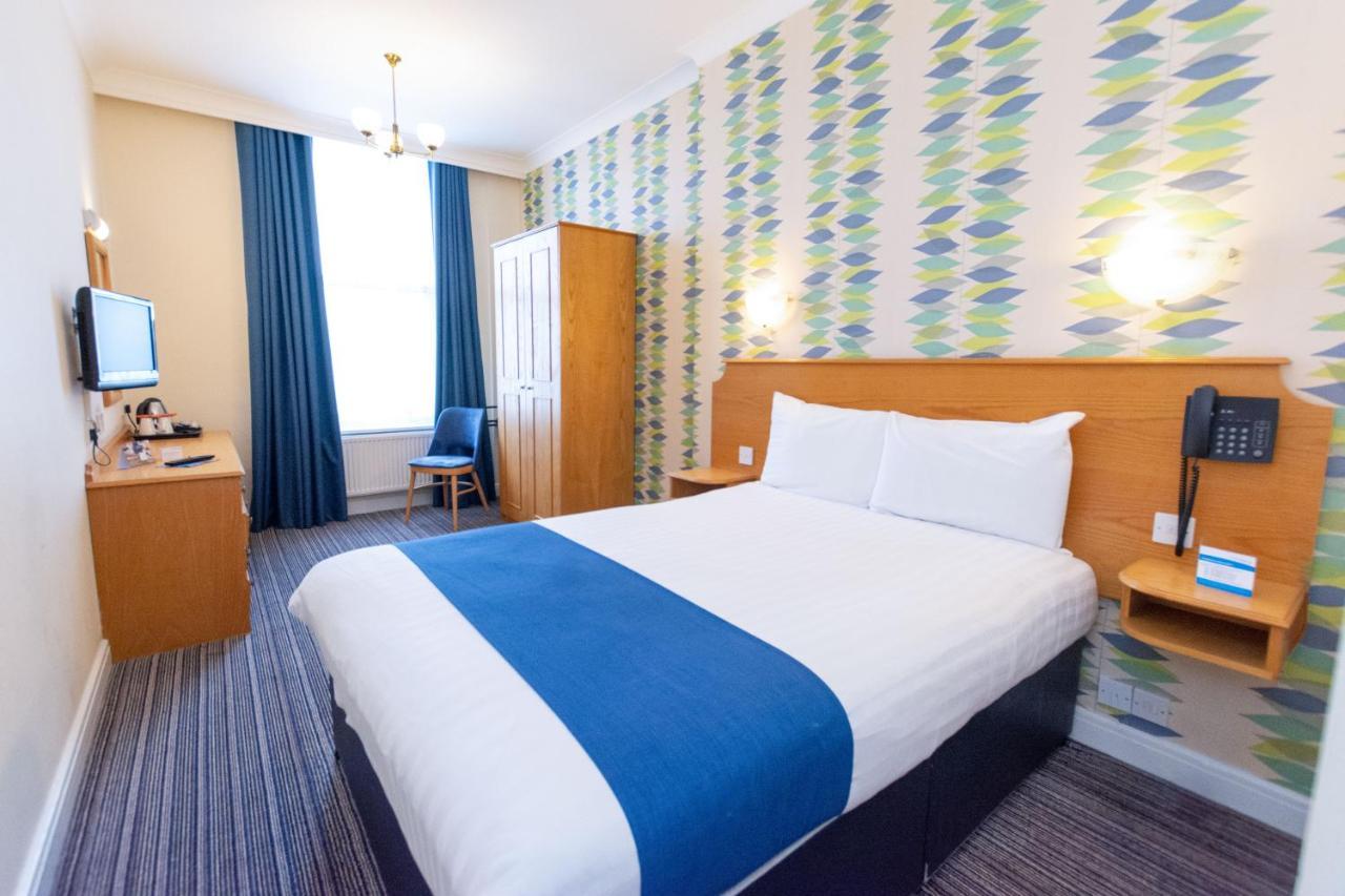 Tlh Carlton And 3* Torquay