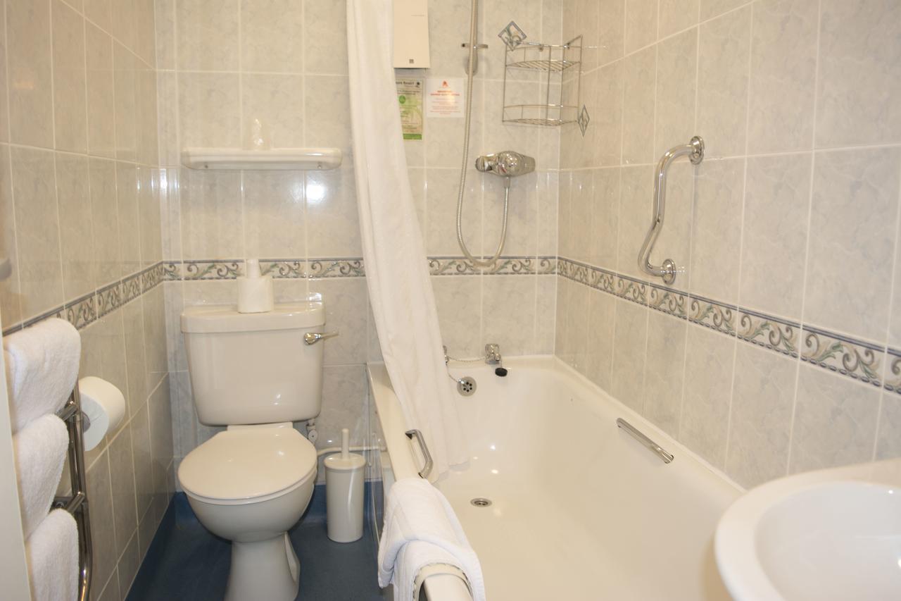 Hotel Tlh Carlton And Torquay