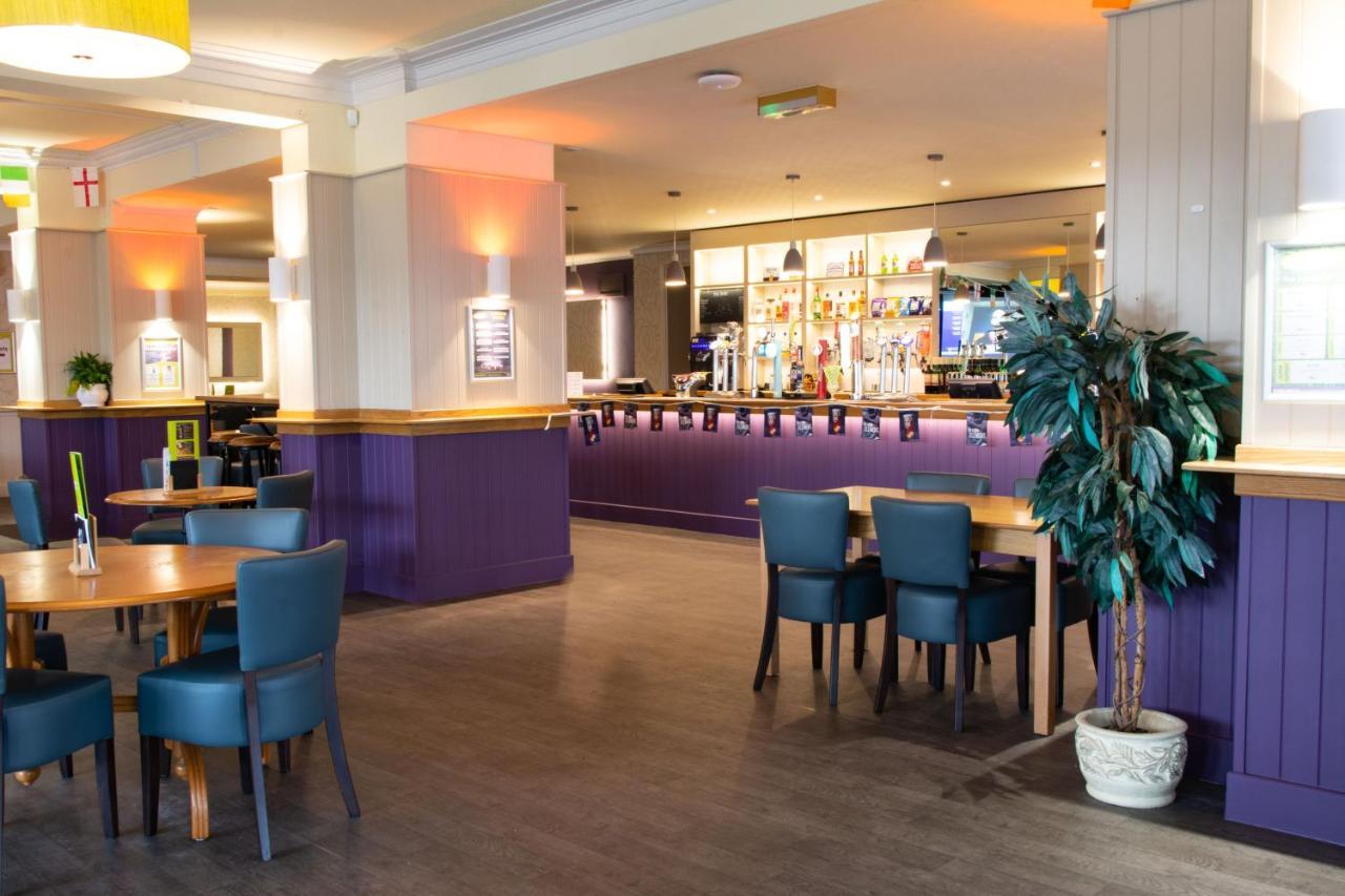 Tlh Carlton Hotel - Tlh Leisure, Entertainment And Spa Resort Torquay